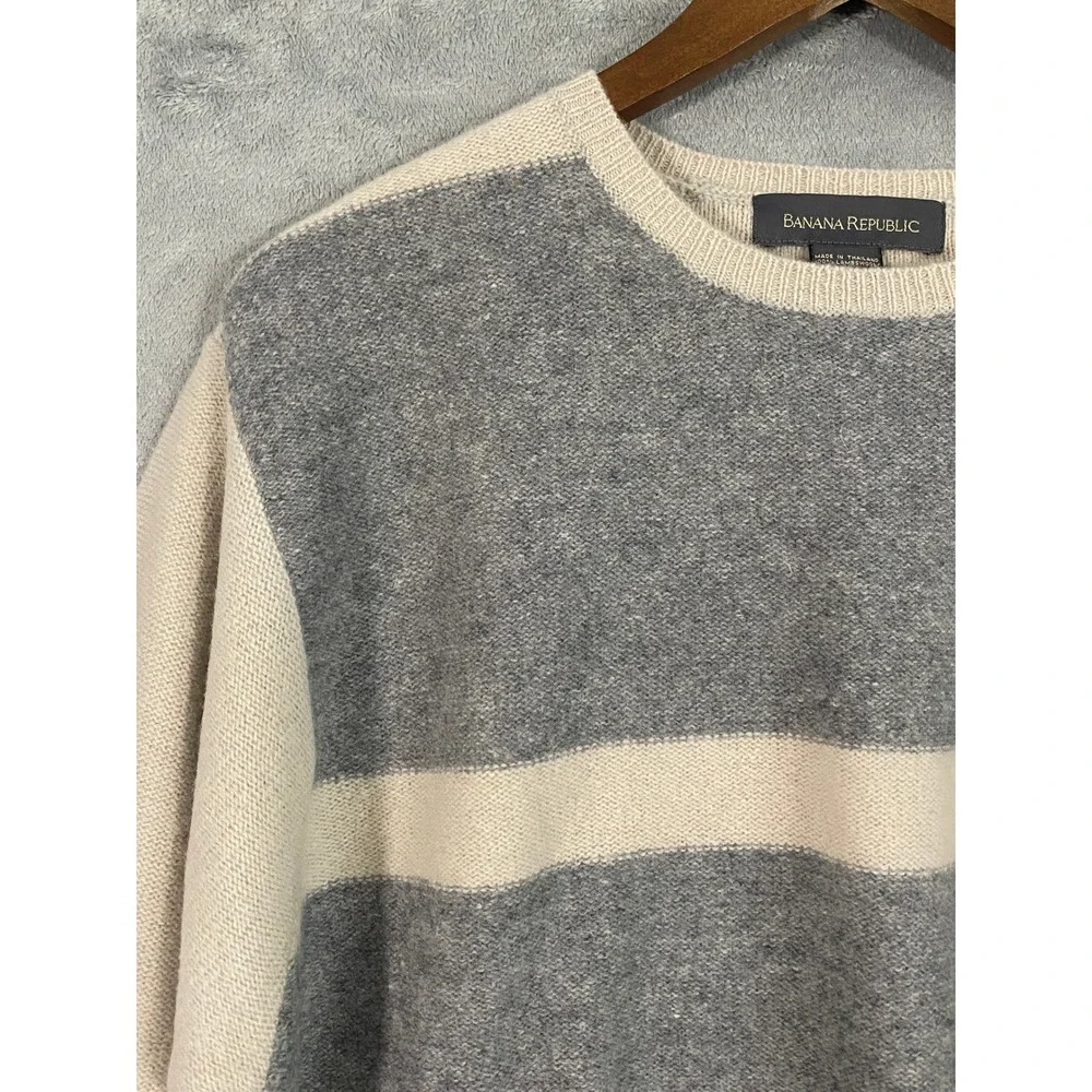 Banana Republic Sweater Sz L Grey Beige Striped 100% Lambswool Neutral Preppy